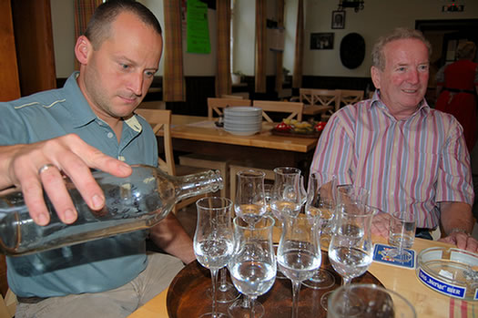 02) Fritz Schadl jun laedt zu Staerkung_DSC_1292